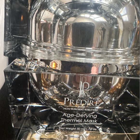 Prédiré Paris Age Defying 4-Step Collection with positive ionic device - Picture 3 of 7